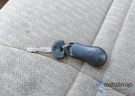 1999 Jeep Cherokee Classic/Sport из США, поврежденный, VIN 1J4FF68S8XL638596